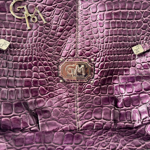 💜Gia Milani Purple Faux Crocodile Tote-Bag-Purse w/GM initial Key Chain - Picture 3 of 13
